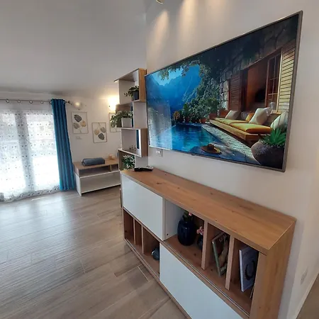 Grazioso Loft, Luminoso E Appena Ristrutturato شقة