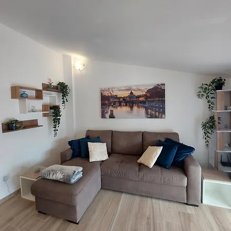 Grazioso Loft, Luminoso E Appena Ristrutturato